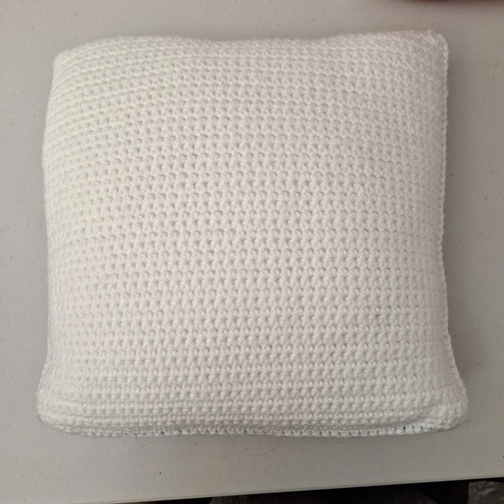Set‎ of 2 Vintage Handmade Square Crochet Christmas Pillows 14